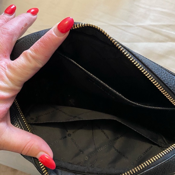 Michael Kors Small crossbody - Picture 2 of 2